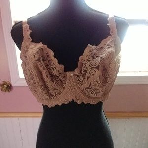 Nikol Djumon Bra (38C) NWOT
